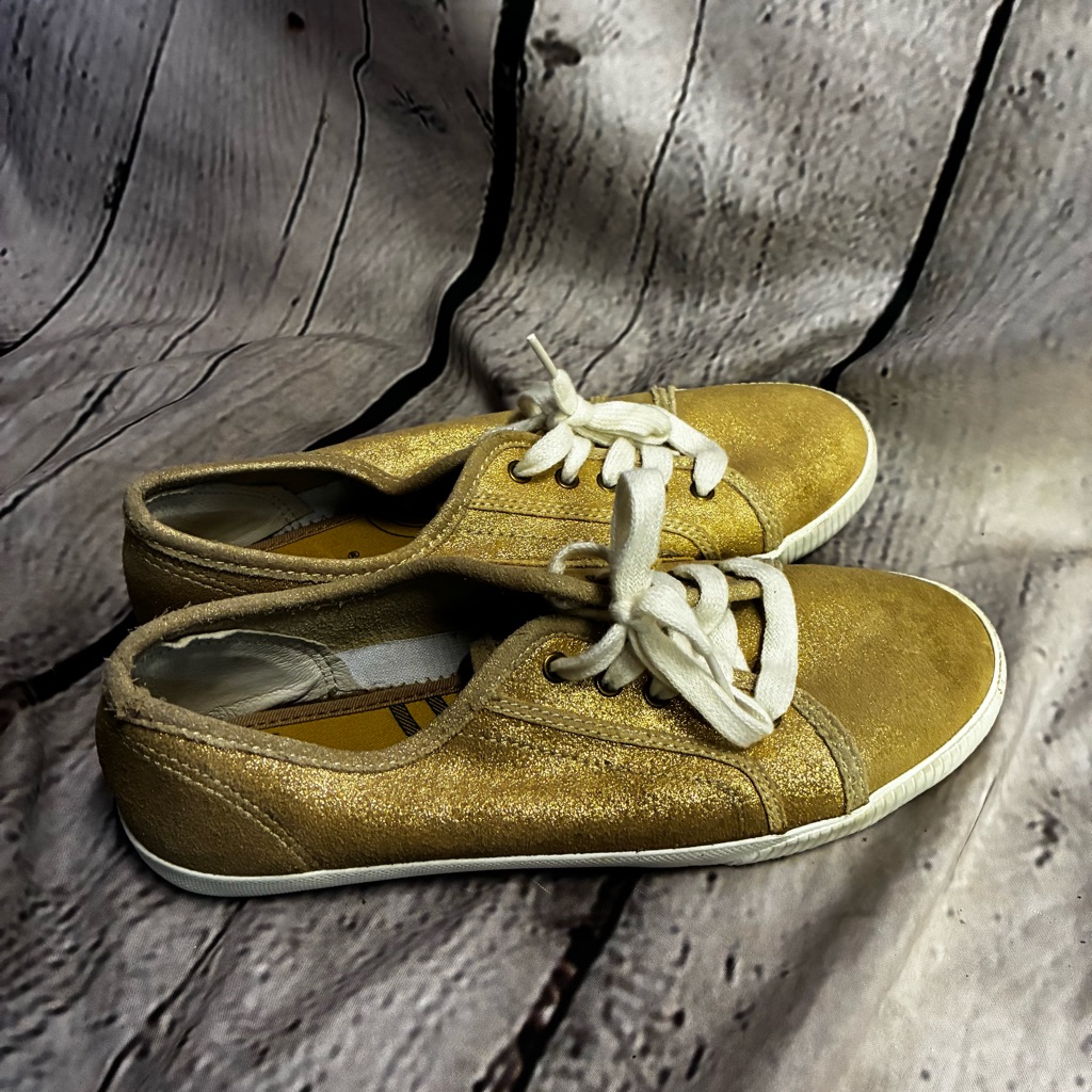 Keds Women’s Gold Metallic Shimmering Sneakers Sz 7 Lace Up Casual Shoes Euc — image 2 of 8